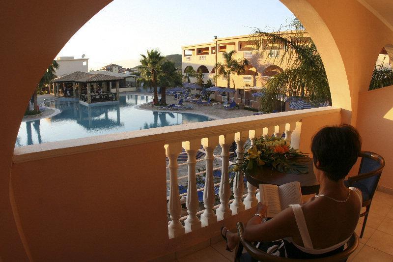 Zante Village Hotel อลิกานาส ภายนอก รูปภาพ